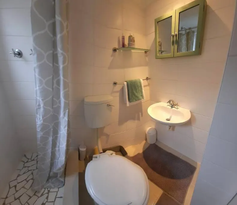 Home On Uitvlugt - Peaceful Leafy Garden Flat With Sunny Lounge Cape Town 0*,